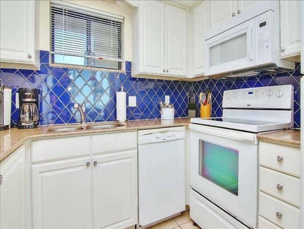 St. Petersburg Condo 982498