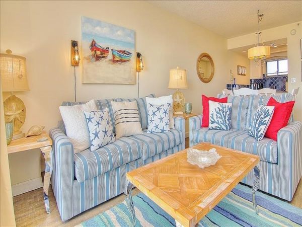 St. Petersburg Condo 982498