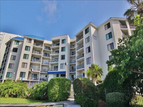 St. Petersburg Condo 982498