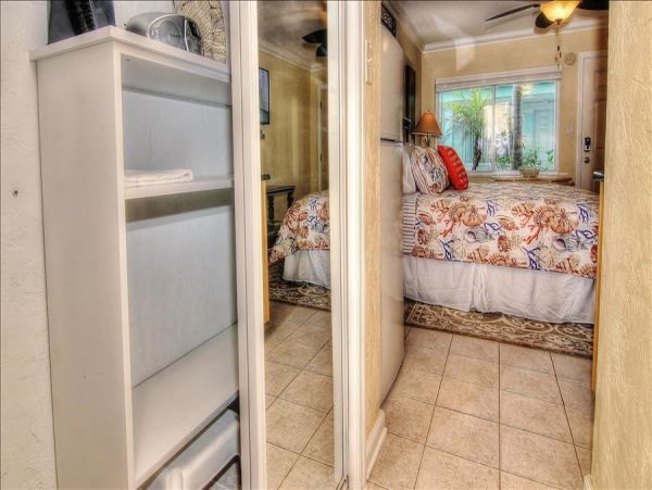 St. Petersburg Home 982499