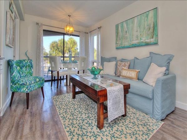 Bright & Cozy One Bedroom Getaway in St. Pete Beach
