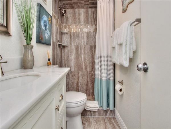 Bright & Cozy One Bedroom Getaway in St. Pete Beach
