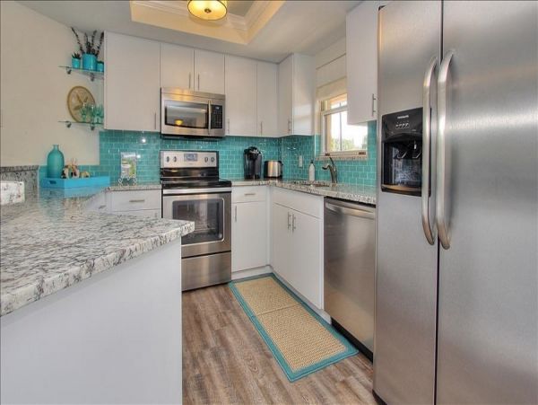 Bright & Cozy One Bedroom Getaway in St. Pete Beach