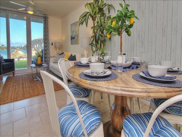 St. Petersburg Condo 982502