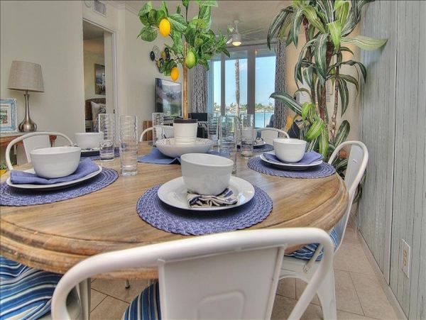 St. Petersburg Condo 982502