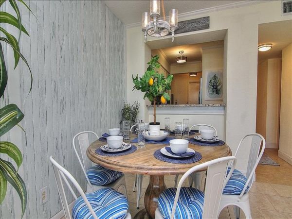 St. Petersburg Condo 982502