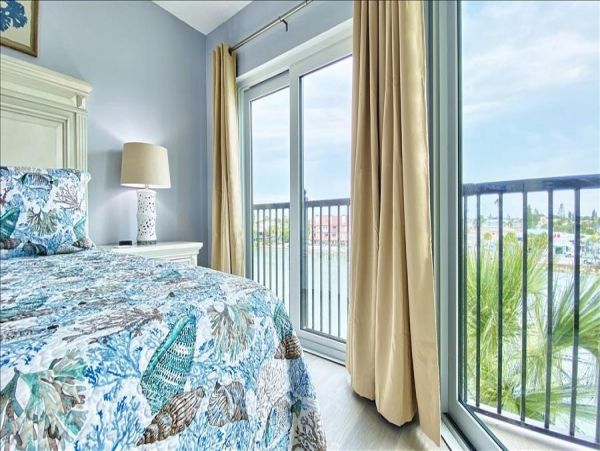 Treasure Island Condo 982503