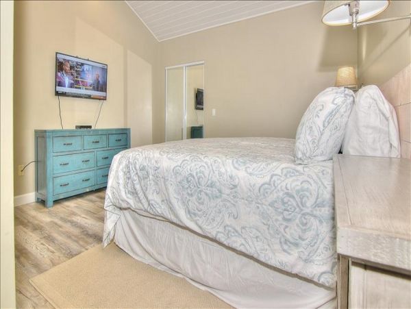 Treasure Island Condo 982509