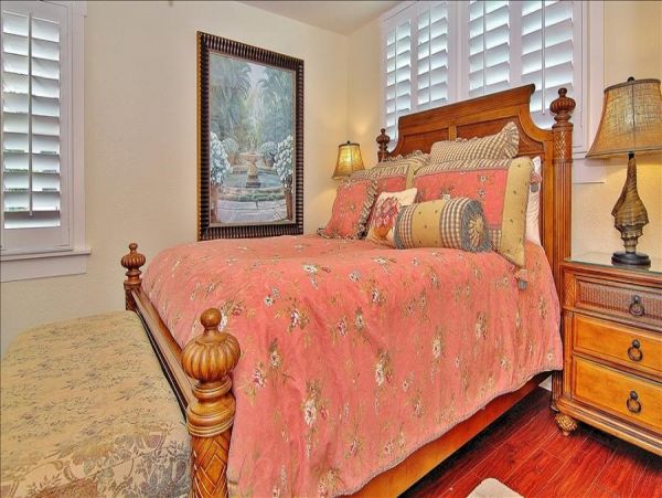 Treasure Island Condo 982511