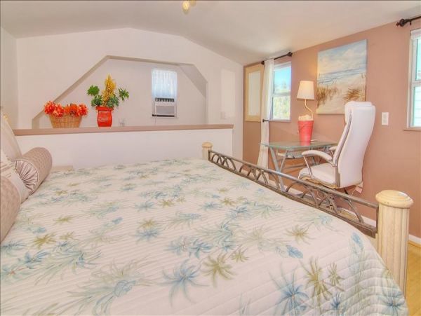 Treasure Island Condo 982511