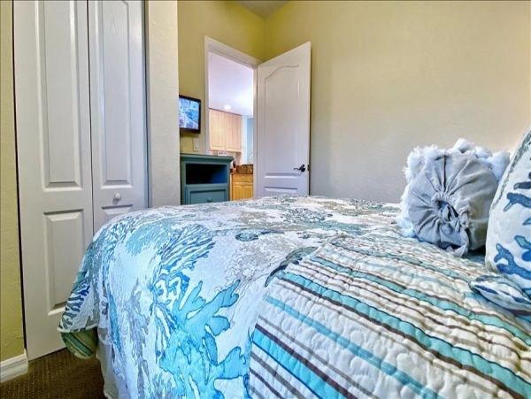 Treasure Island Condo 982512