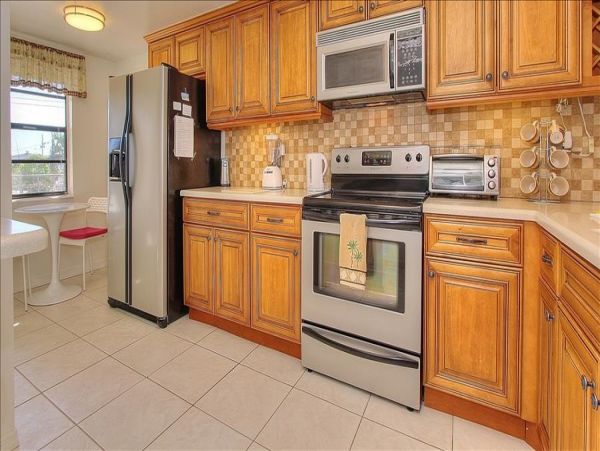 Treasure Island Lovely Waterside Condo for Rent.