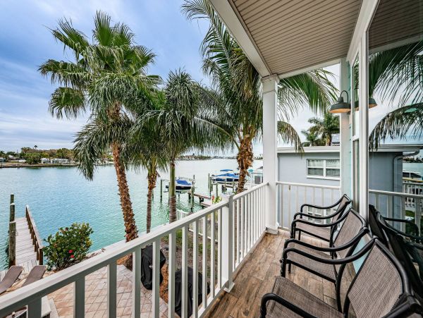 Treasure Island Vacation Condo Four Bedrooms Walk To Beach