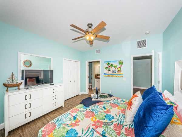 Treasure Island Vacation Condo Four Bedrooms Walk To Beach