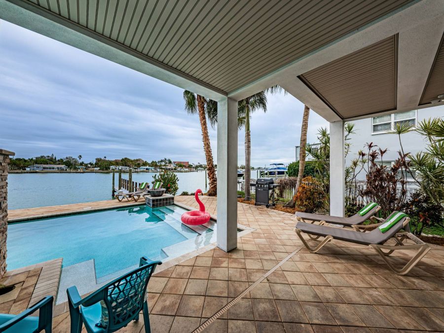 Treasure Island Vacation Condo Four Bedrooms Walk To Beach