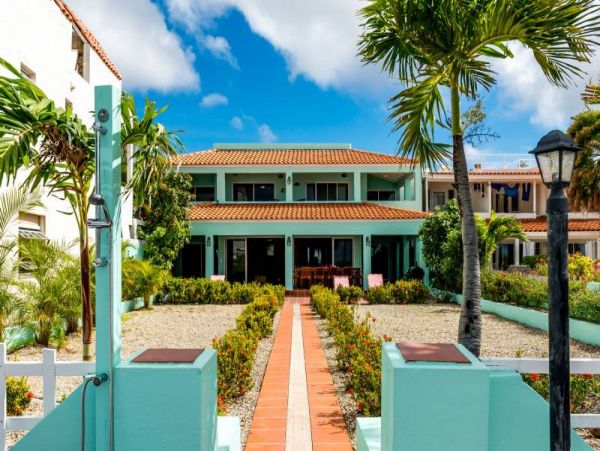 Bonaire Home 982520
