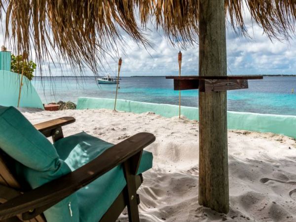 Bonaire Home 982520
