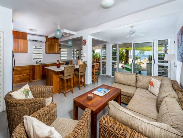 Bonaire Home 982521