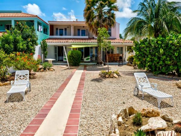 Bonaire Home 982521