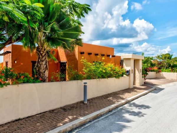 Bonaire Home 982522