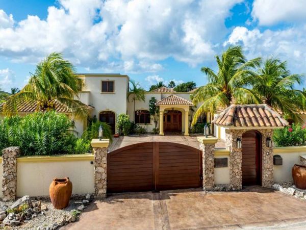 Bonaire Home 982530