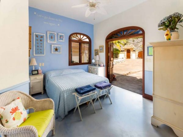 Bonaire Home 982530