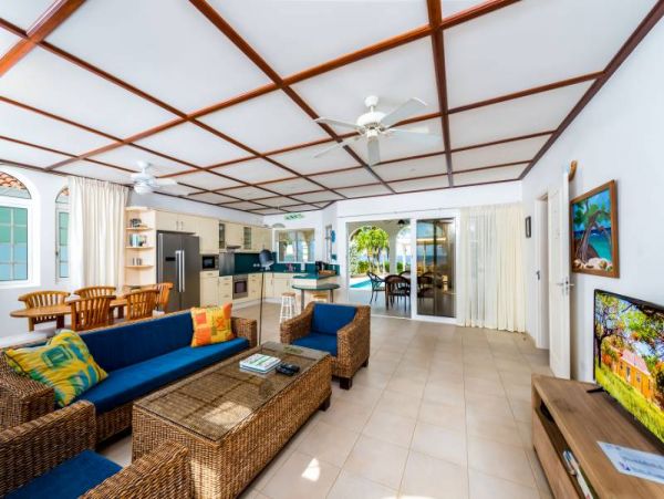 Bonaire Home 982531