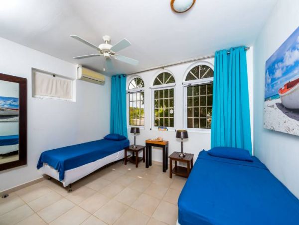 Bonaire Home 982531