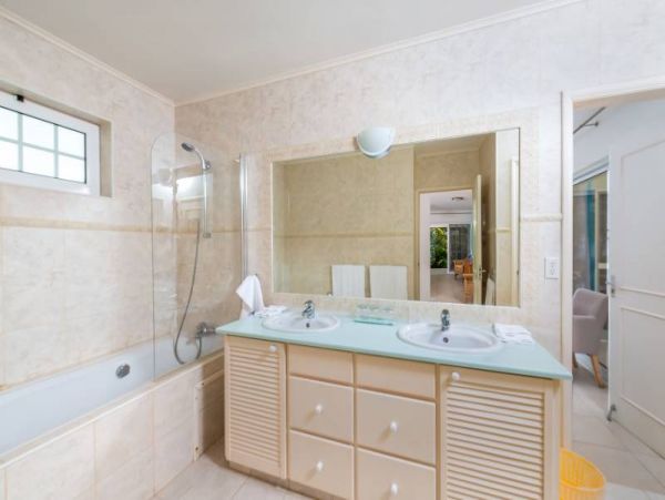 Bonaire Home 982531