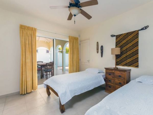 Bonaire Home 982532