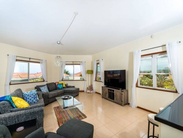 Bonaire Home 982534