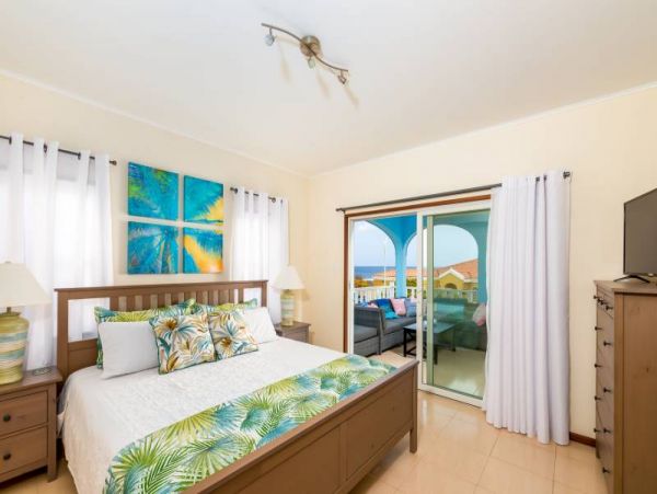 Bonaire Home 982534