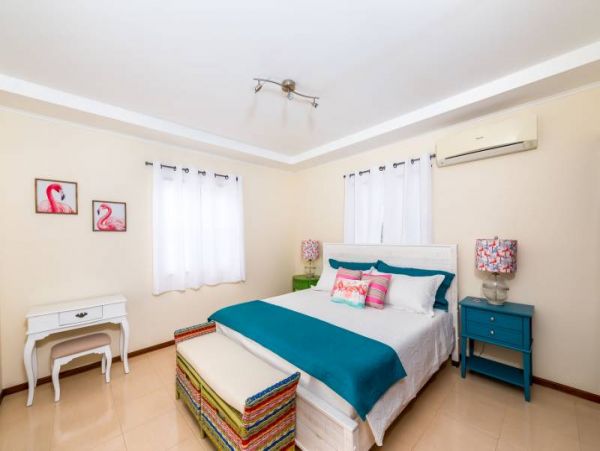 Bonaire Home 982534
