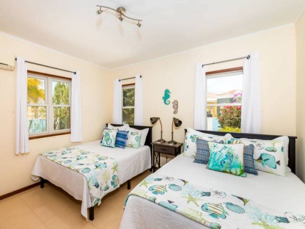 Bonaire Home 982534