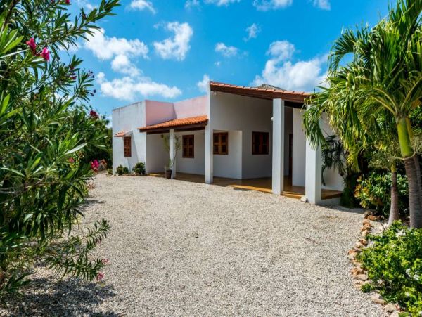 Bonaire Home 982535