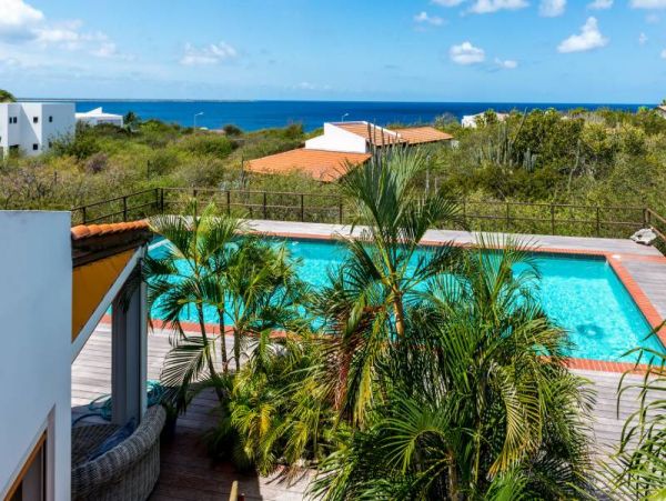 Bonaire Home 982535