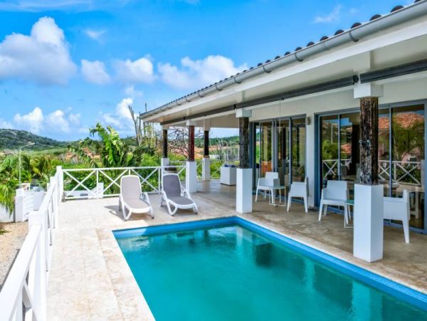 Bonaire Home 982537