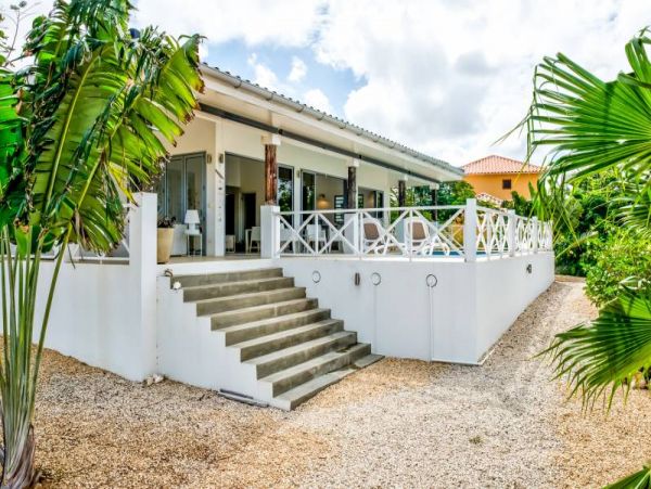 Bonaire Home 982537