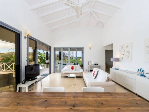 Bonaire Home 982537