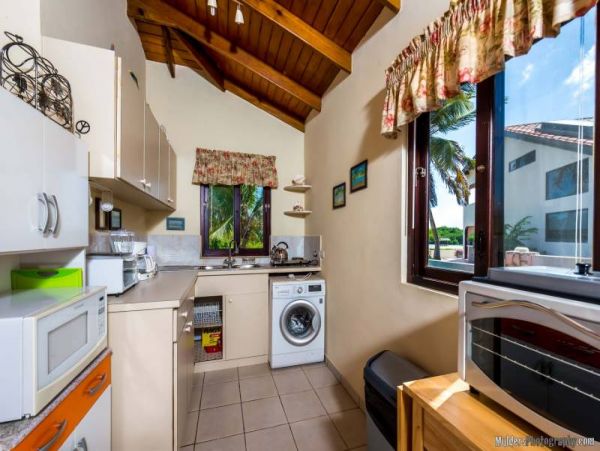 Bonaire Home 982541