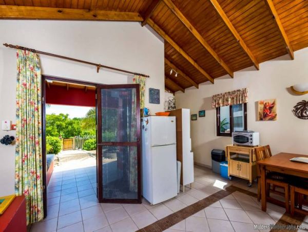 Bonaire Home 982541