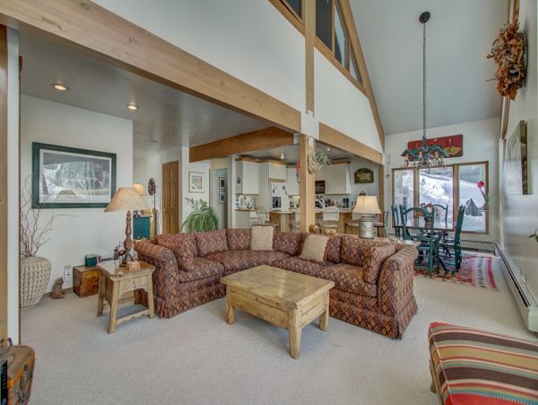 Alta Condo 982542