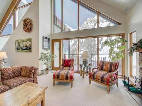Alta Condo 982542