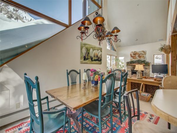 Alta Condo 982542