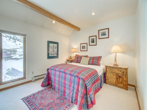 Alta Condo 982542