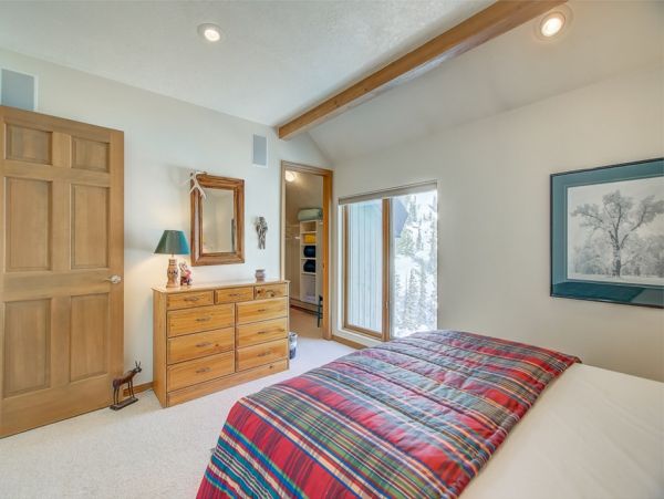 Alta Condo 982542