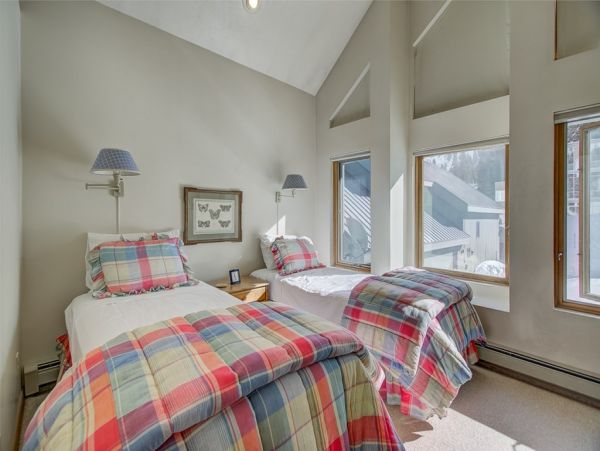 Alta Condo 982542