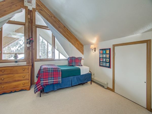 Alta Condo 982542