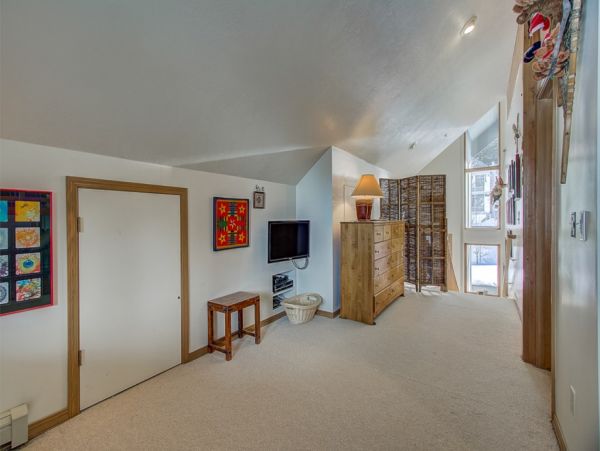 Alta Condo 982542