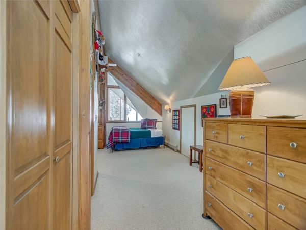 Alta Condo 982542